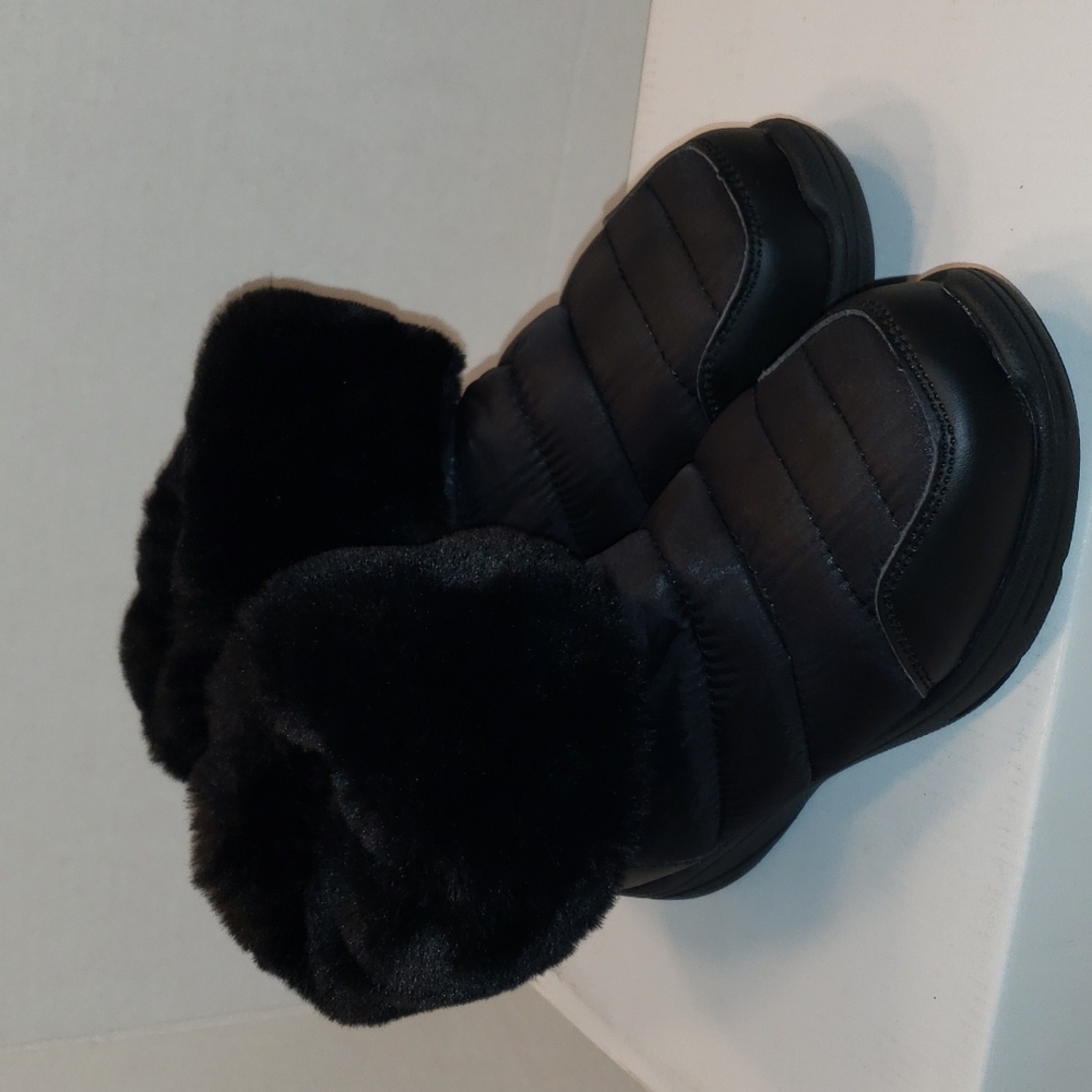 Girl's‎ Black Snow Boots